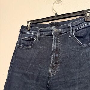 MOTHER “The Insider Crop Step Fray” Jeans – Size 28